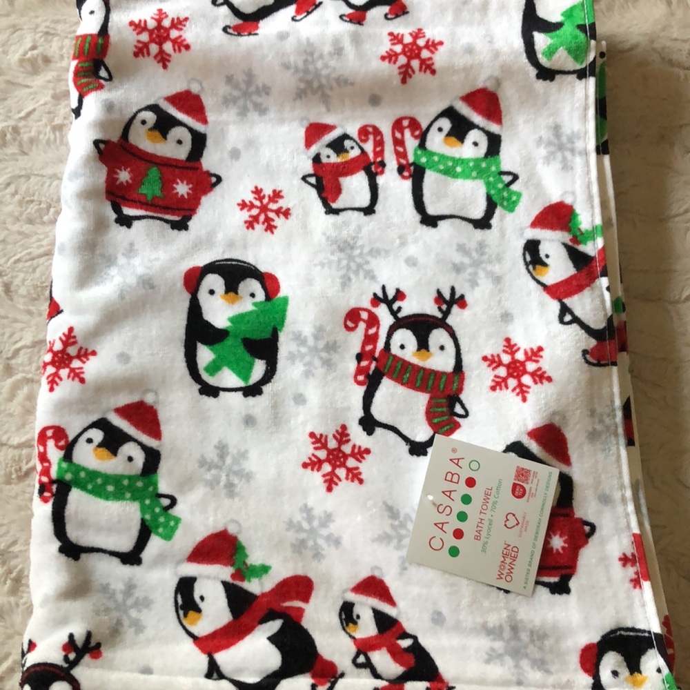 Christmas Holiday Winter PENGUINS Bath Towels